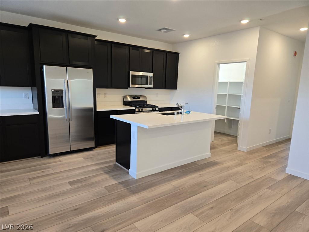 377 Aravalli Crest Street