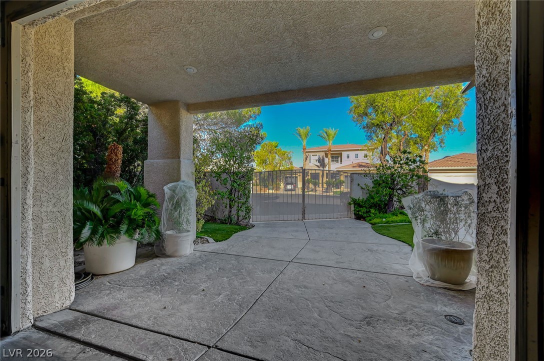 1116 Golden Age Court
