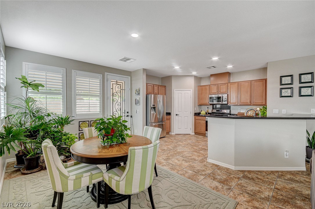 10335 Rugged Mountain Avenue
