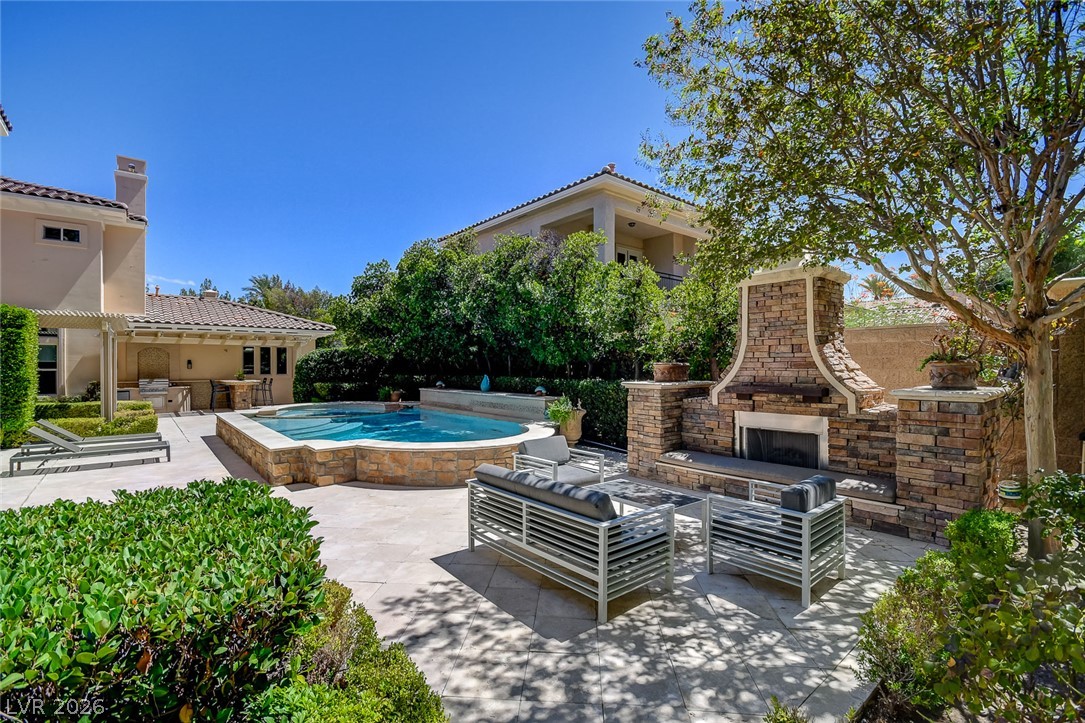 11827 Oakland Hills Drive