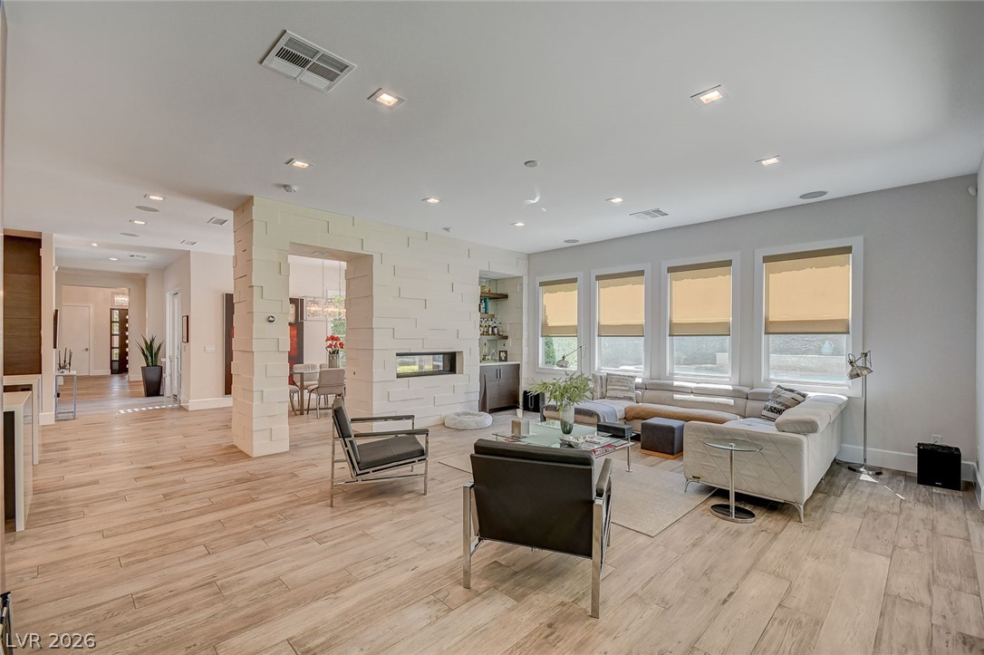 11827 Oakland Hills Drive