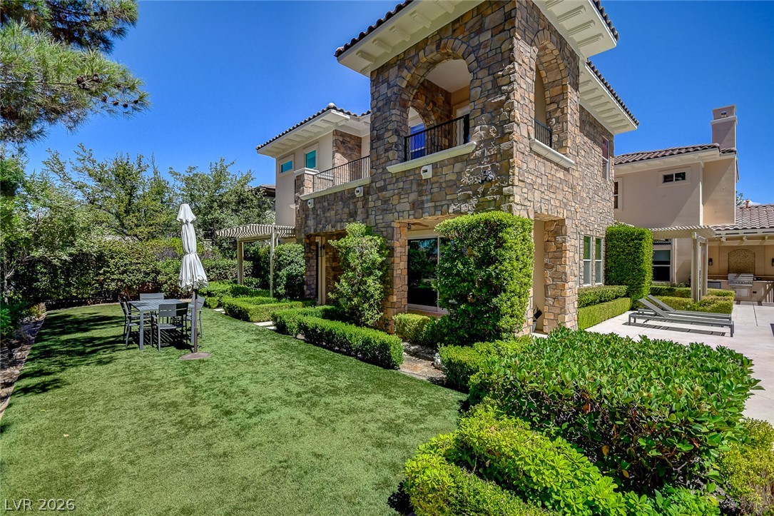 11827 Oakland Hills Drive