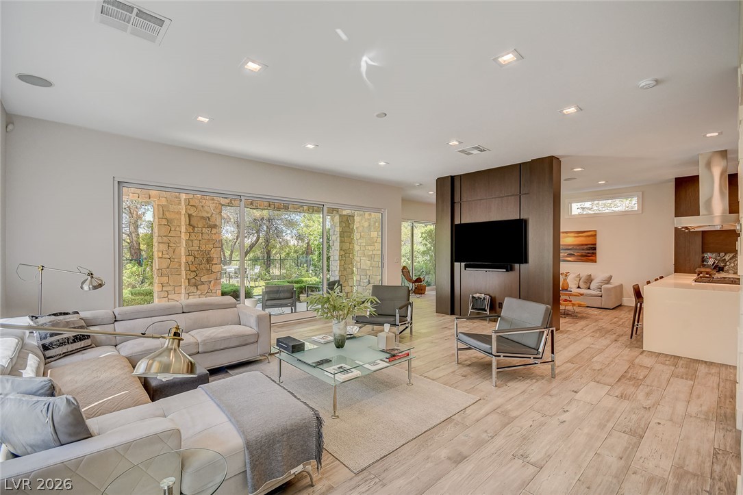 11827 Oakland Hills Drive