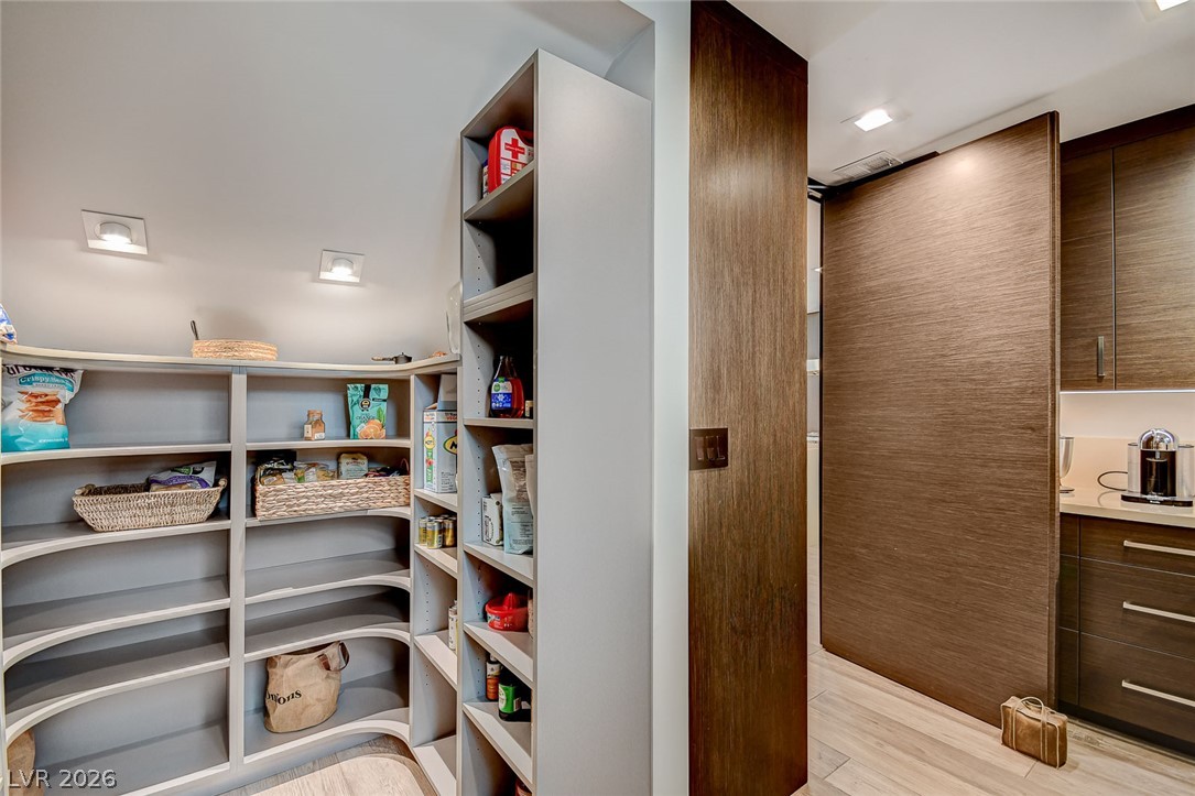 11827 Oakland Hills Drive