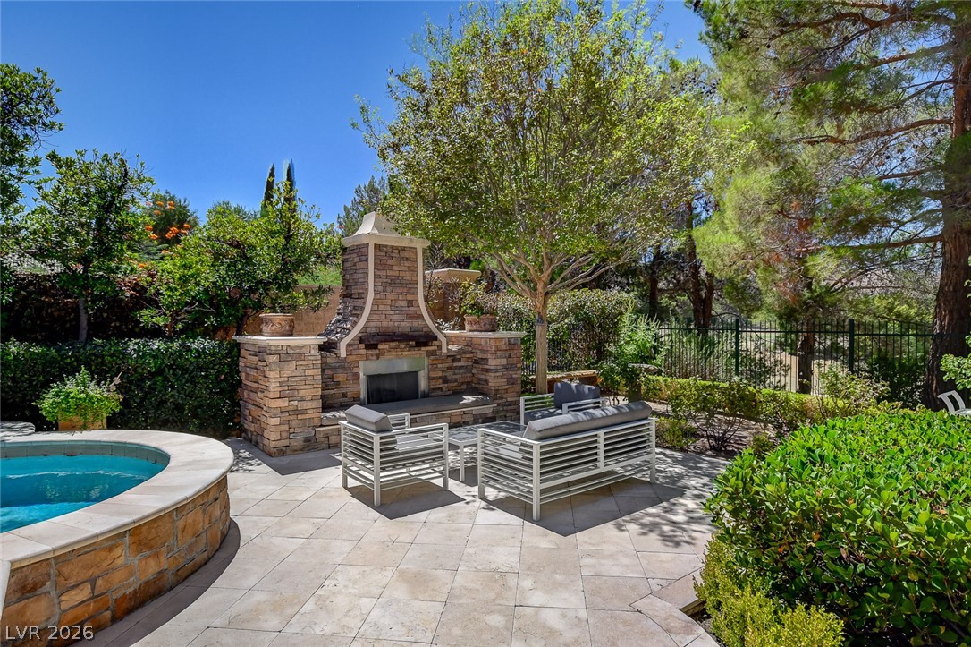 11827 Oakland Hills Drive