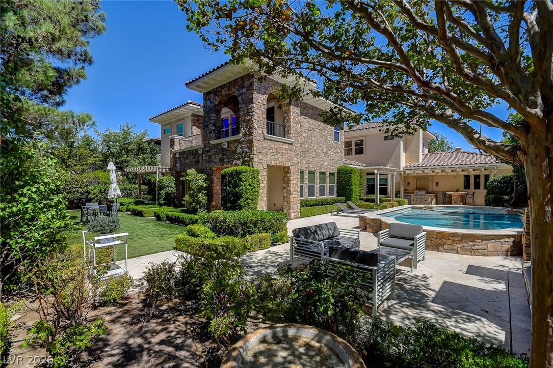 11827 Oakland Hills Drive
