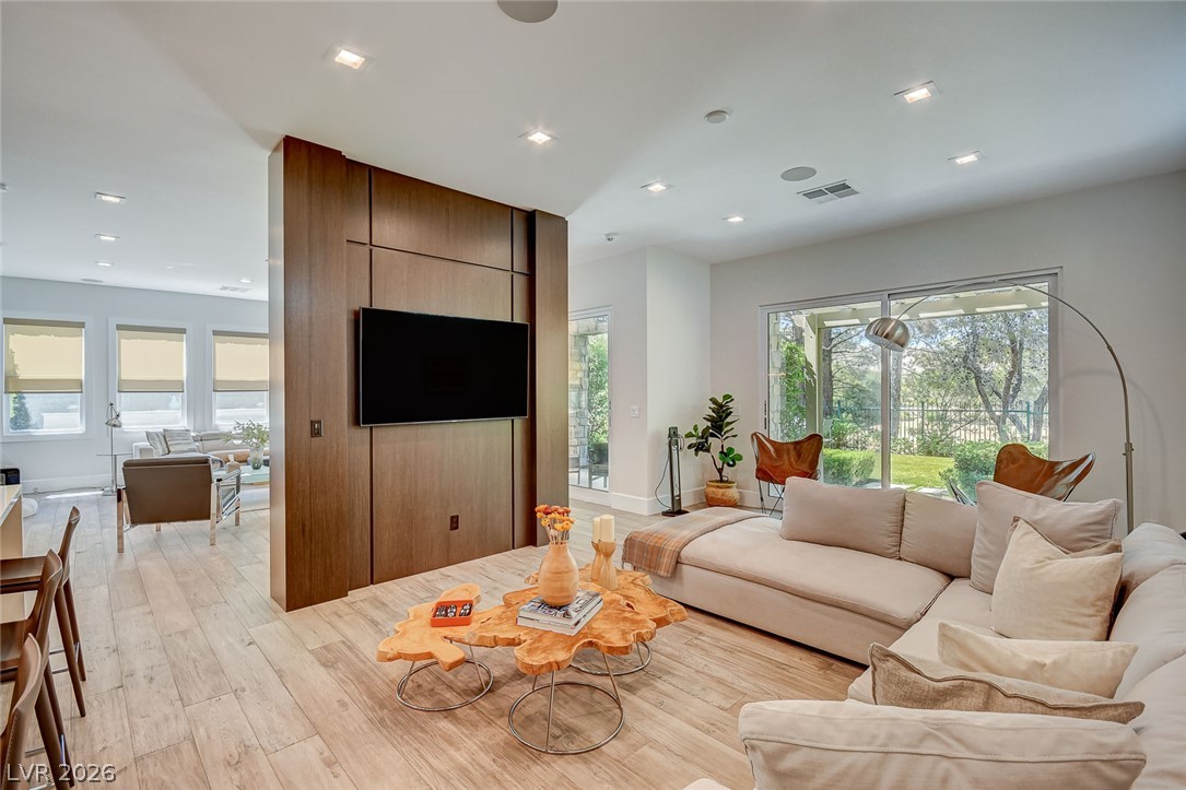 11827 Oakland Hills Drive
