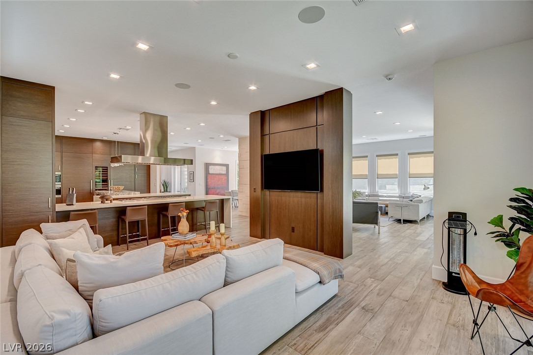 11827 Oakland Hills Drive