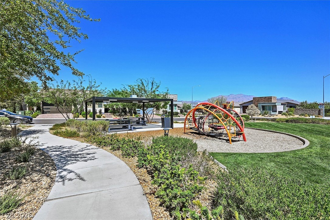 10284 Arrow Range Avenue