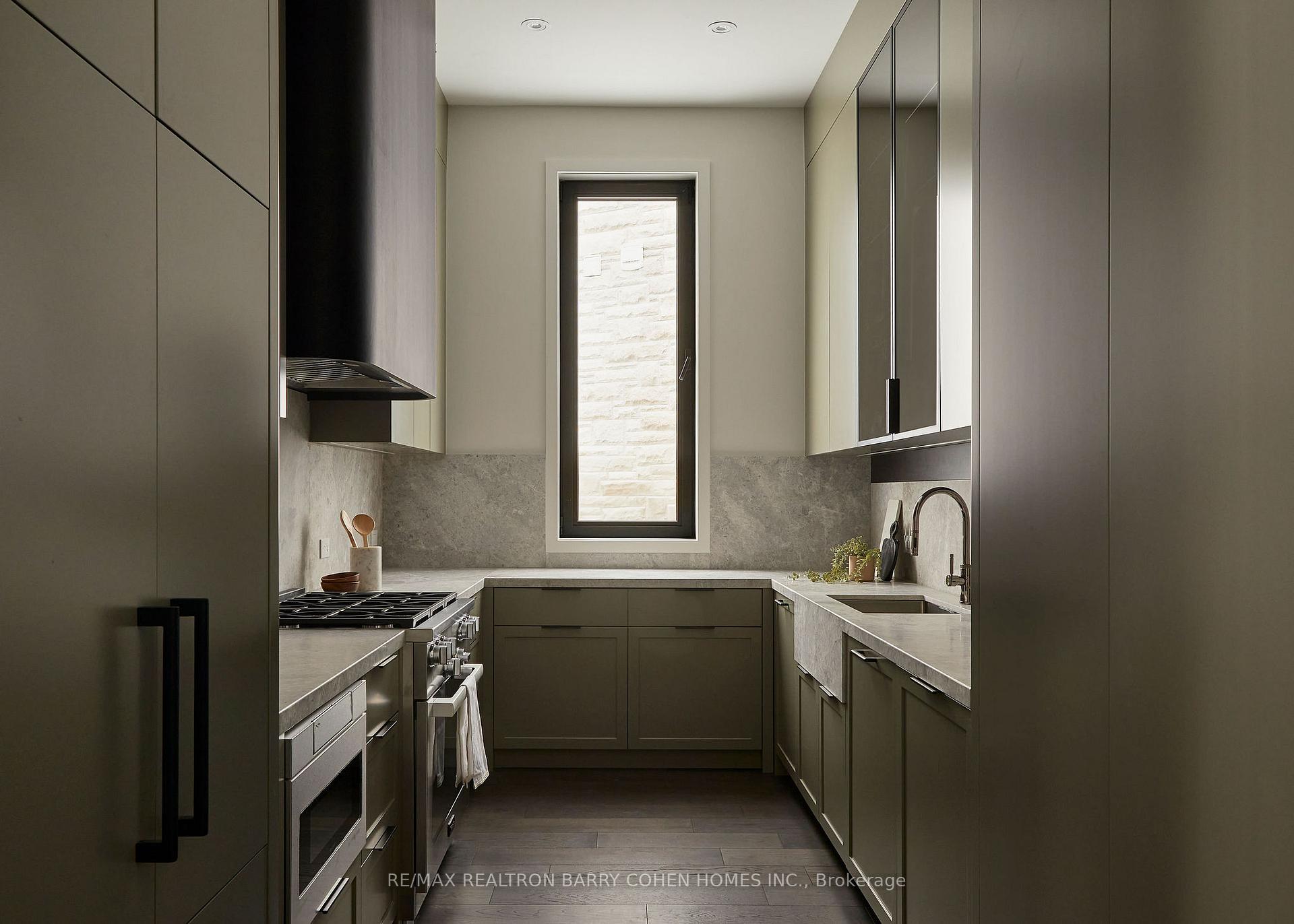 90 Arjay Crescent, Toronto C12