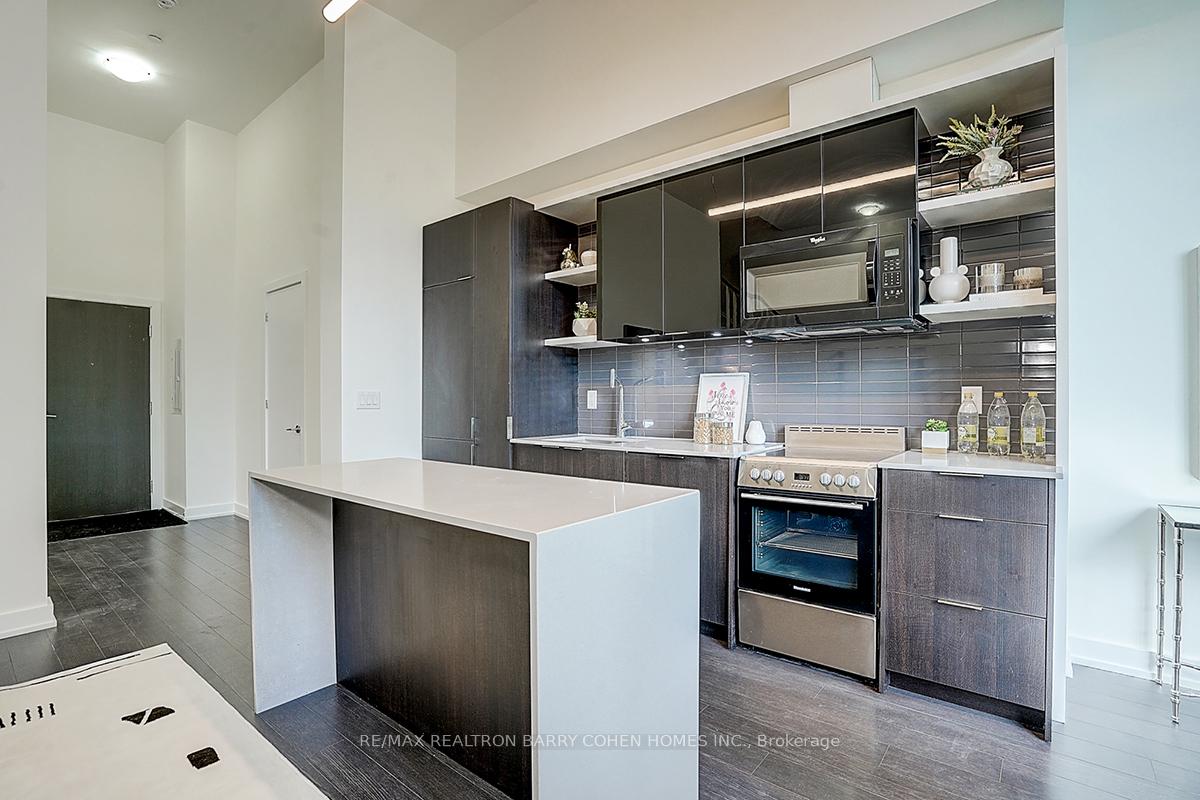 6 Parkwood Avenue TH107, Toronto C02 Unit: TH107