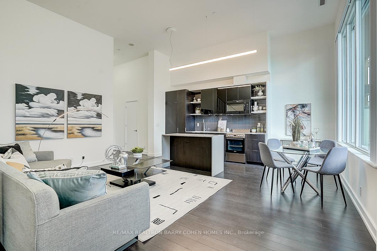 6 Parkwood Avenue TH107, Toronto C02 Unit: TH107