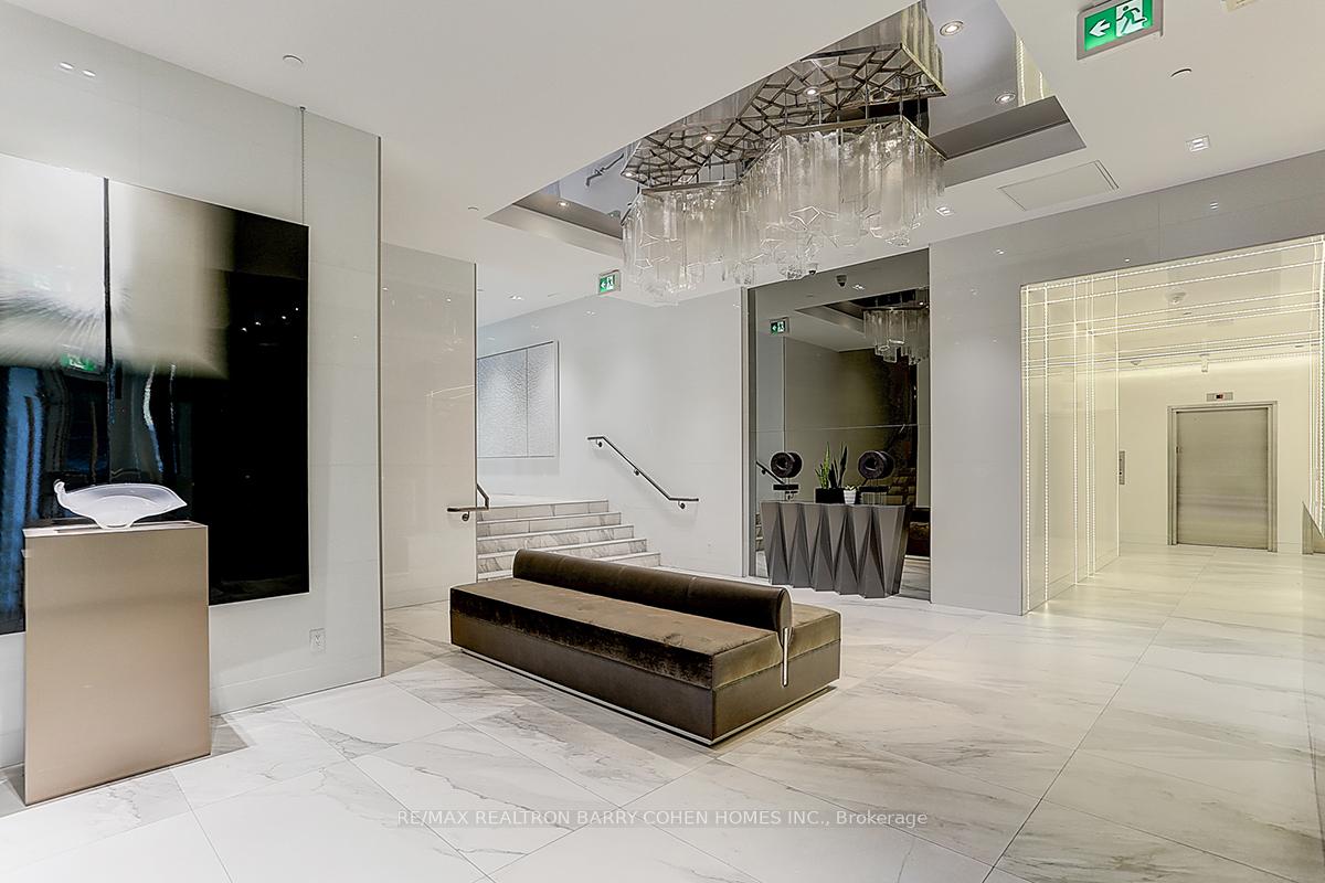 6 Parkwood Avenue TH107, Toronto C02 Unit: TH107