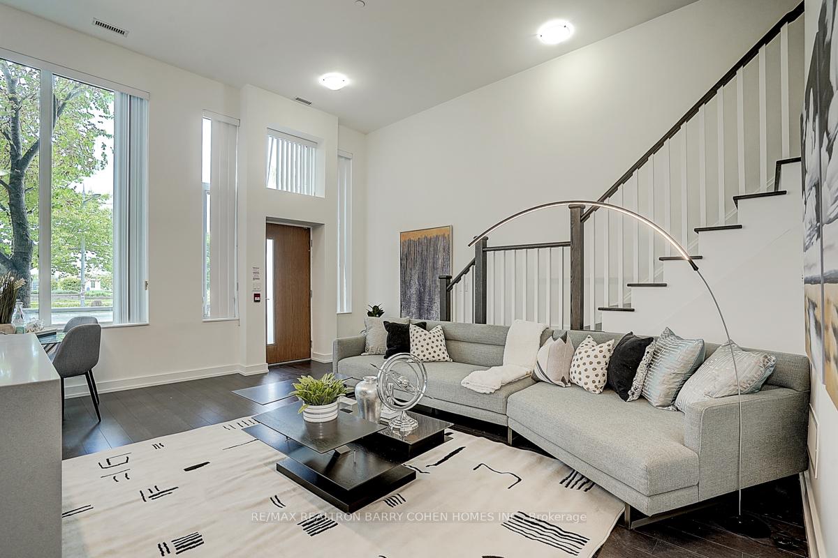 6 Parkwood Avenue TH107, Toronto C02 Unit: TH107