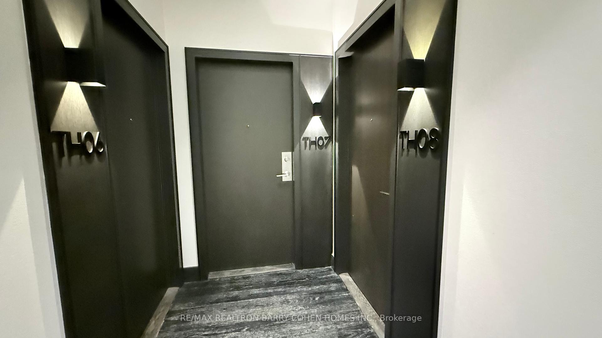 6 Parkwood Avenue TH107, Toronto C02 Unit: TH107