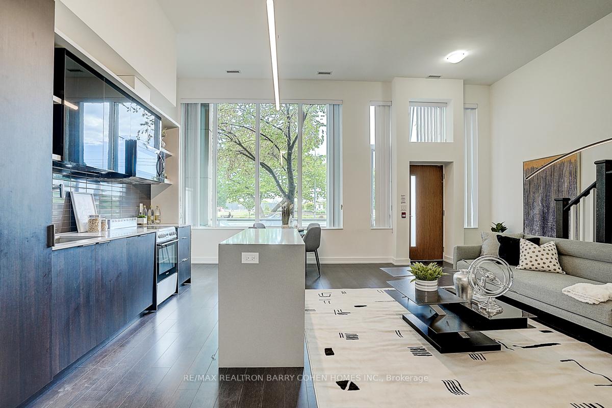 6 Parkwood Avenue TH107, Toronto C02 Unit: TH107