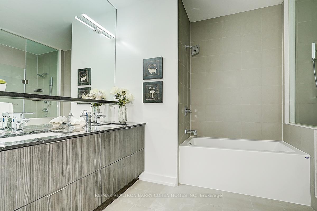 6 Parkwood Avenue TH107, Toronto C02 Unit: TH107