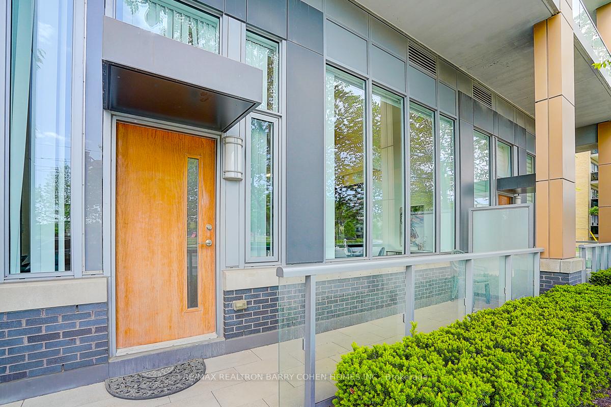 6 Parkwood Avenue TH107, Toronto C02 Unit: TH107
