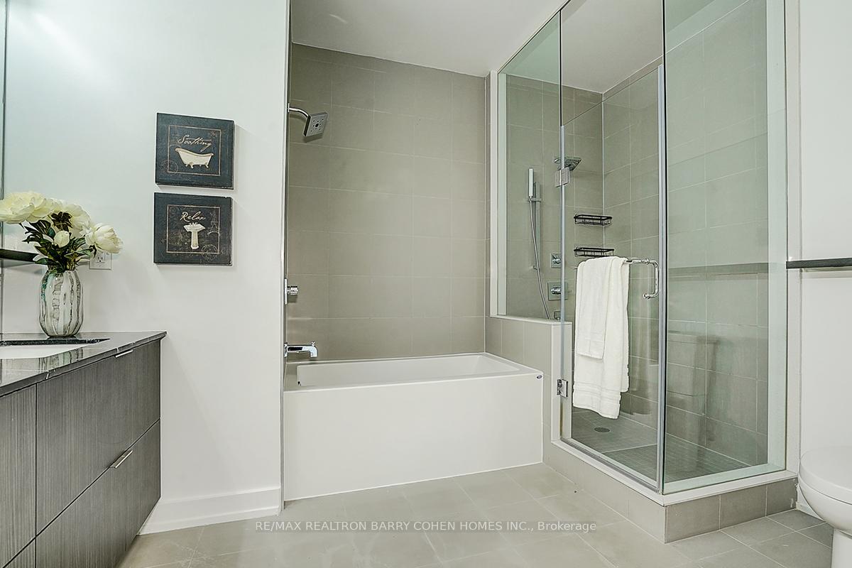 6 Parkwood Avenue TH107, Toronto C02 Unit: TH107