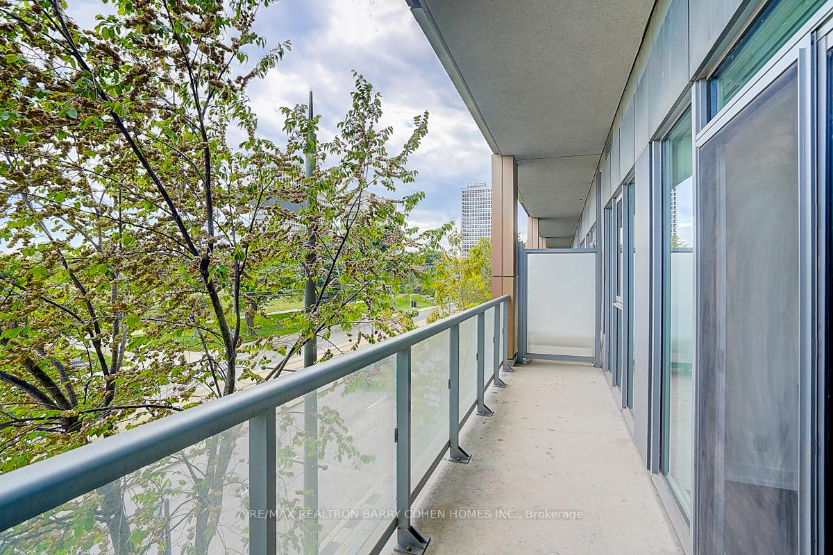 6 Parkwood Avenue TH107, Toronto C02 Unit: TH107