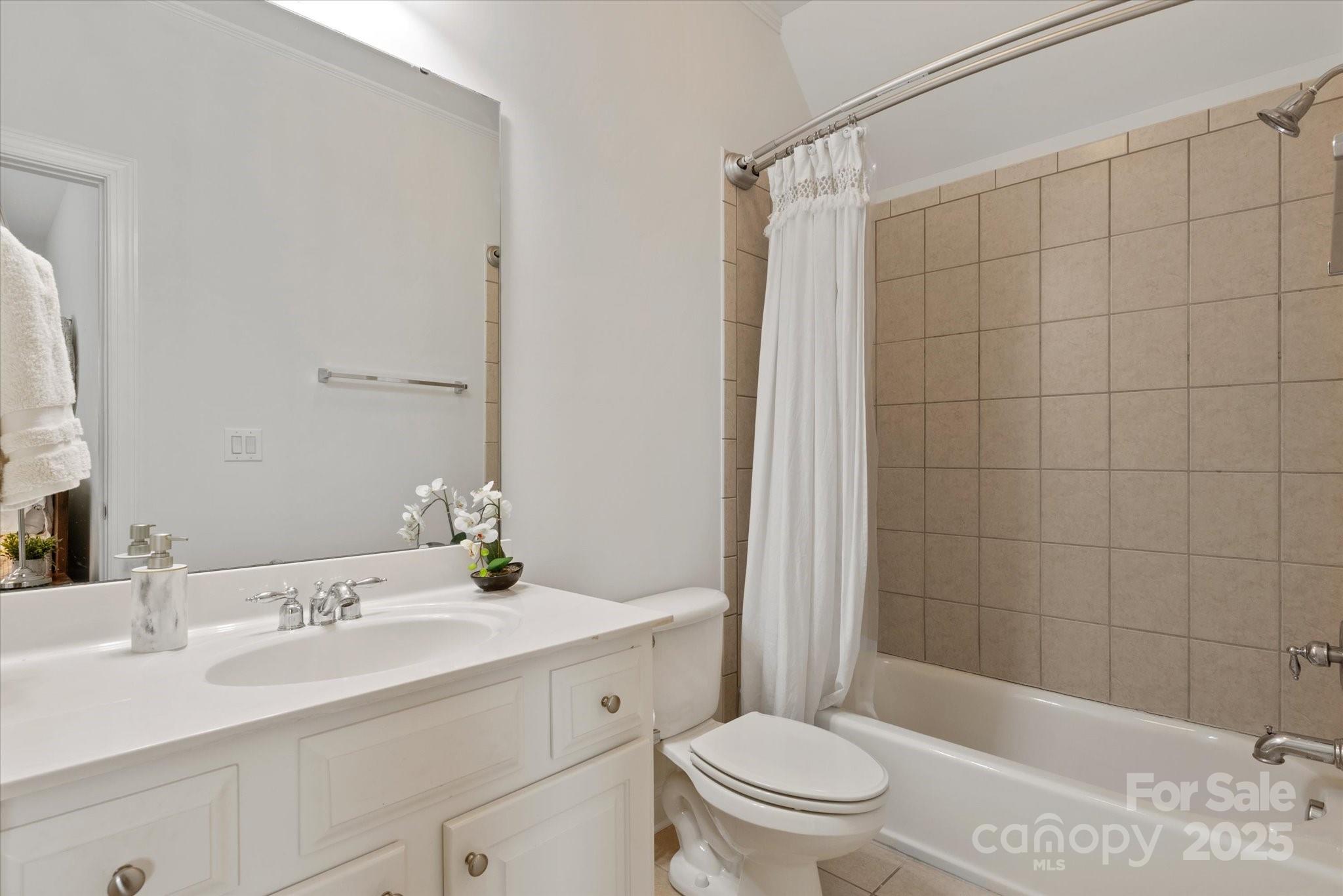 7507 Meadowgate Lane