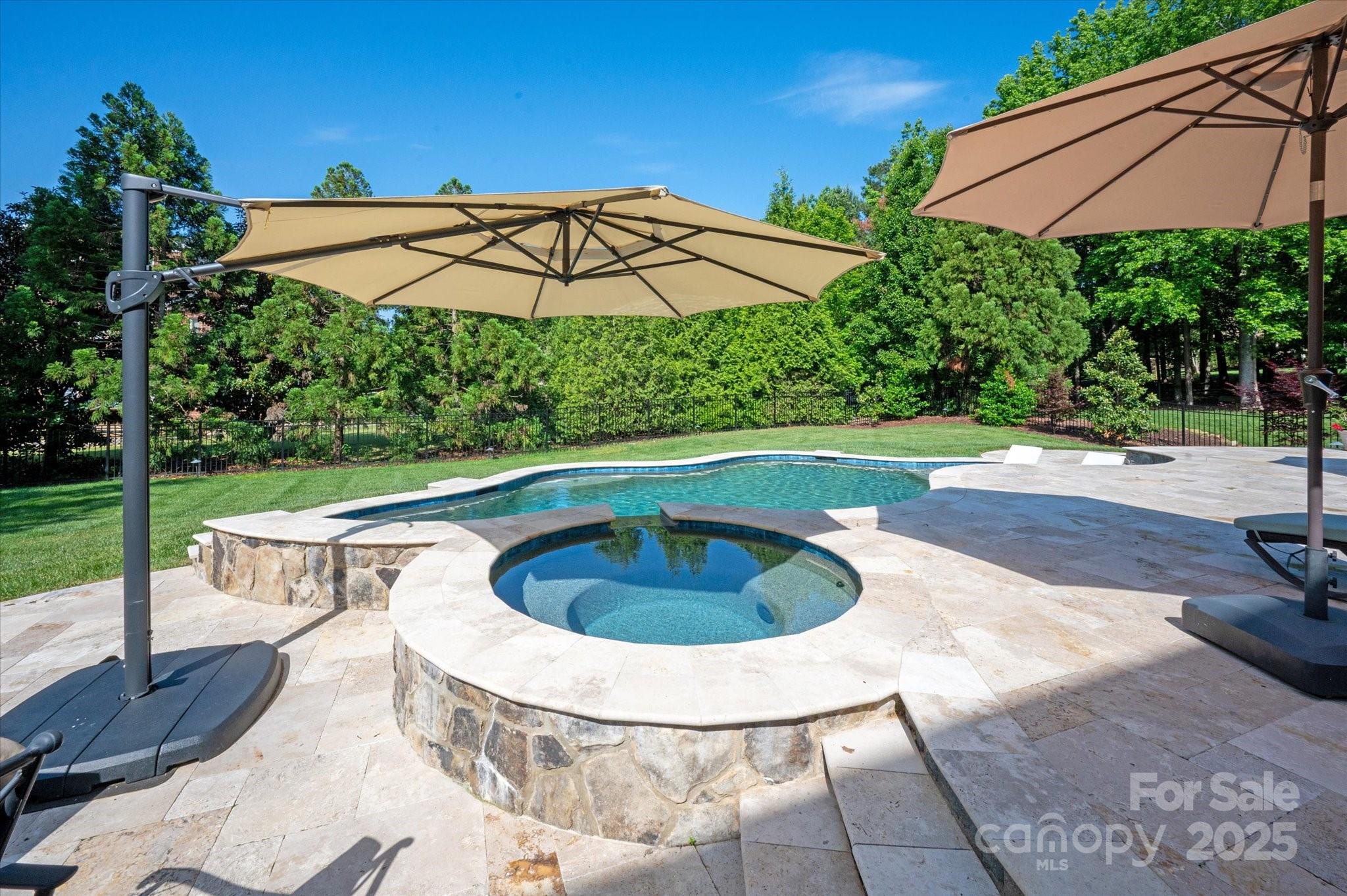 7507 Meadowgate Lane