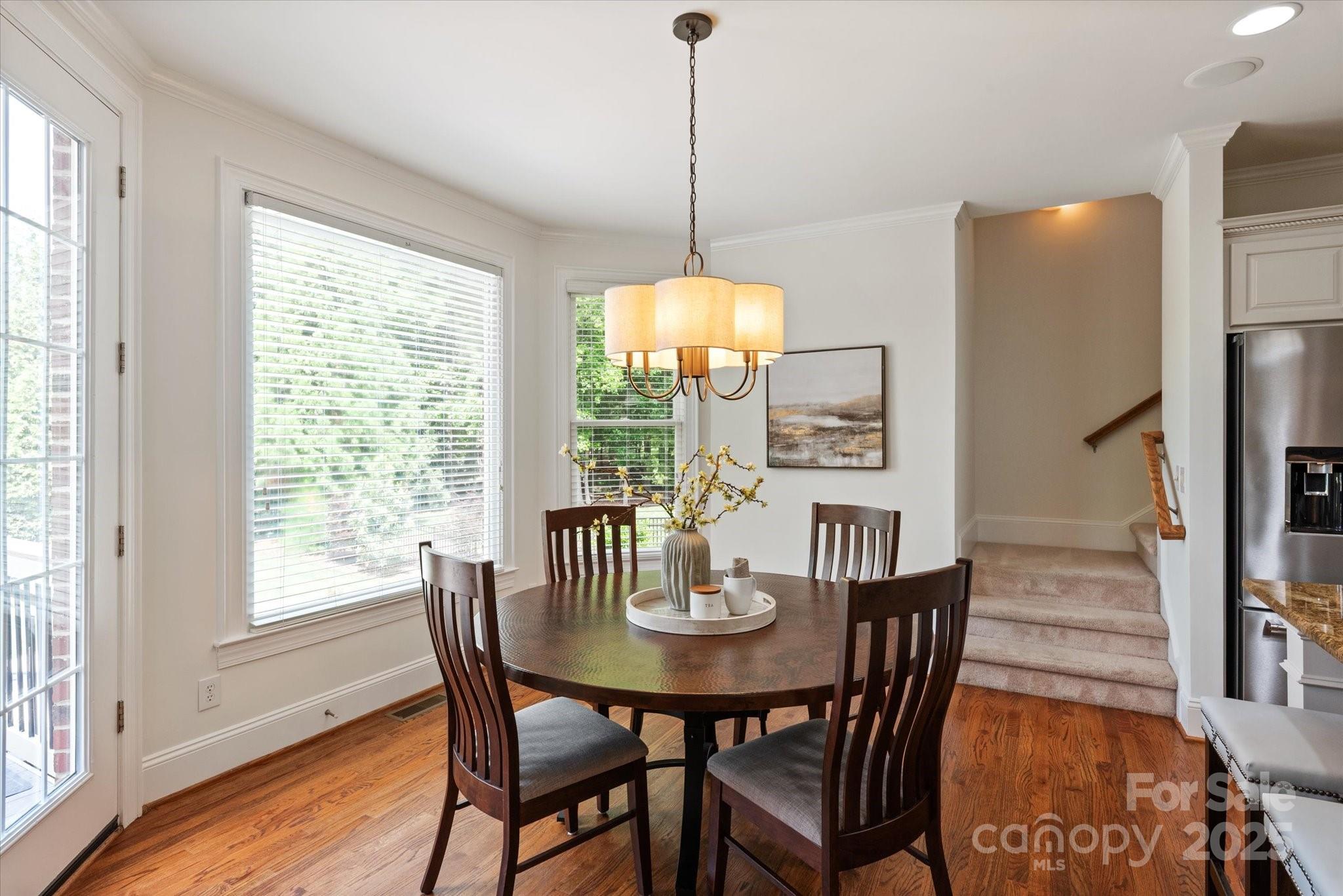 7507 Meadowgate Lane