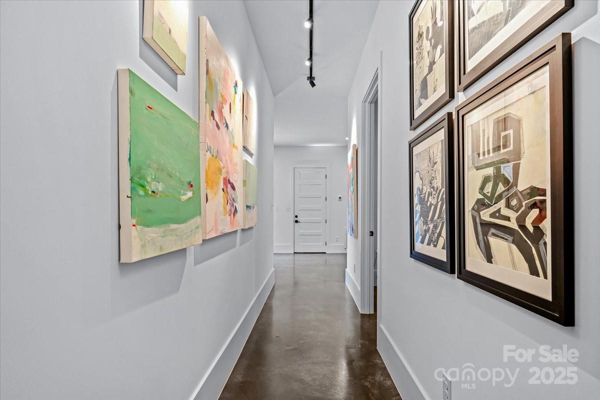 3304 Mar Vista Circle