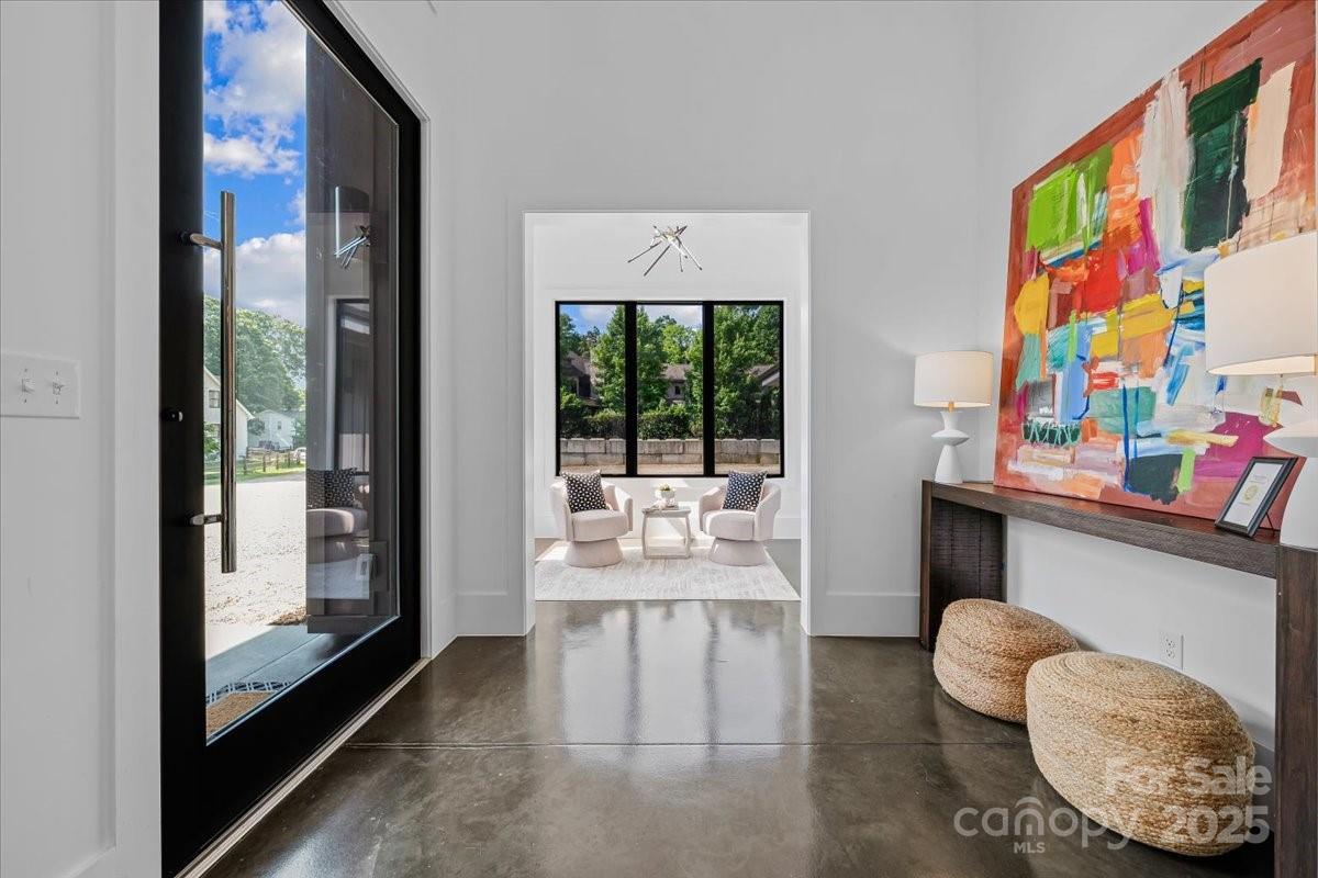 3304 Mar Vista Circle