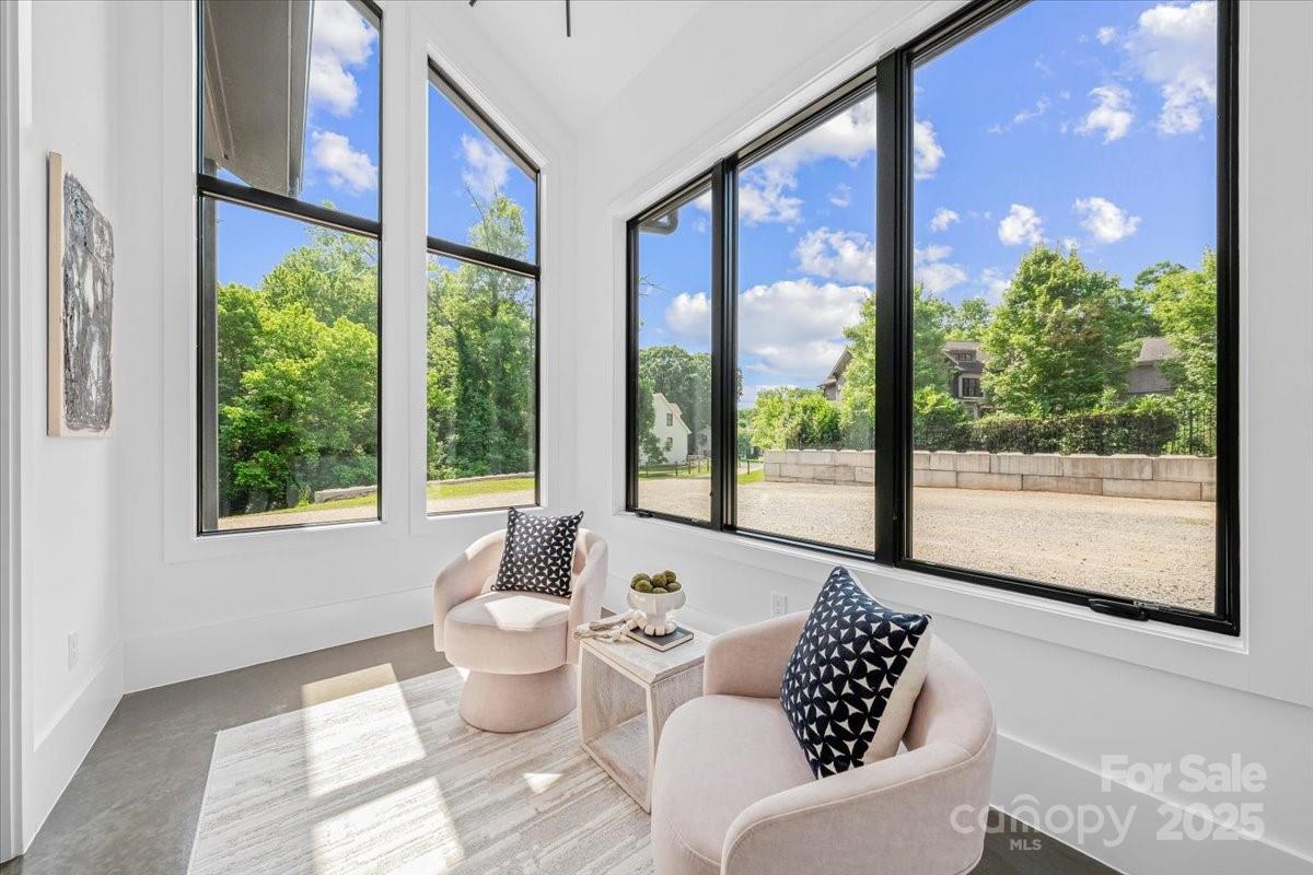 3304 Mar Vista Circle