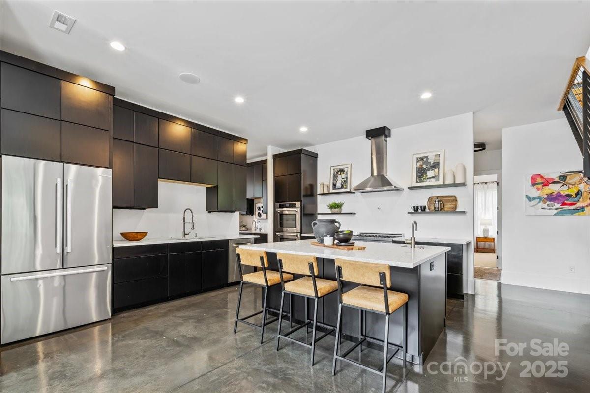 3304 Mar Vista Circle