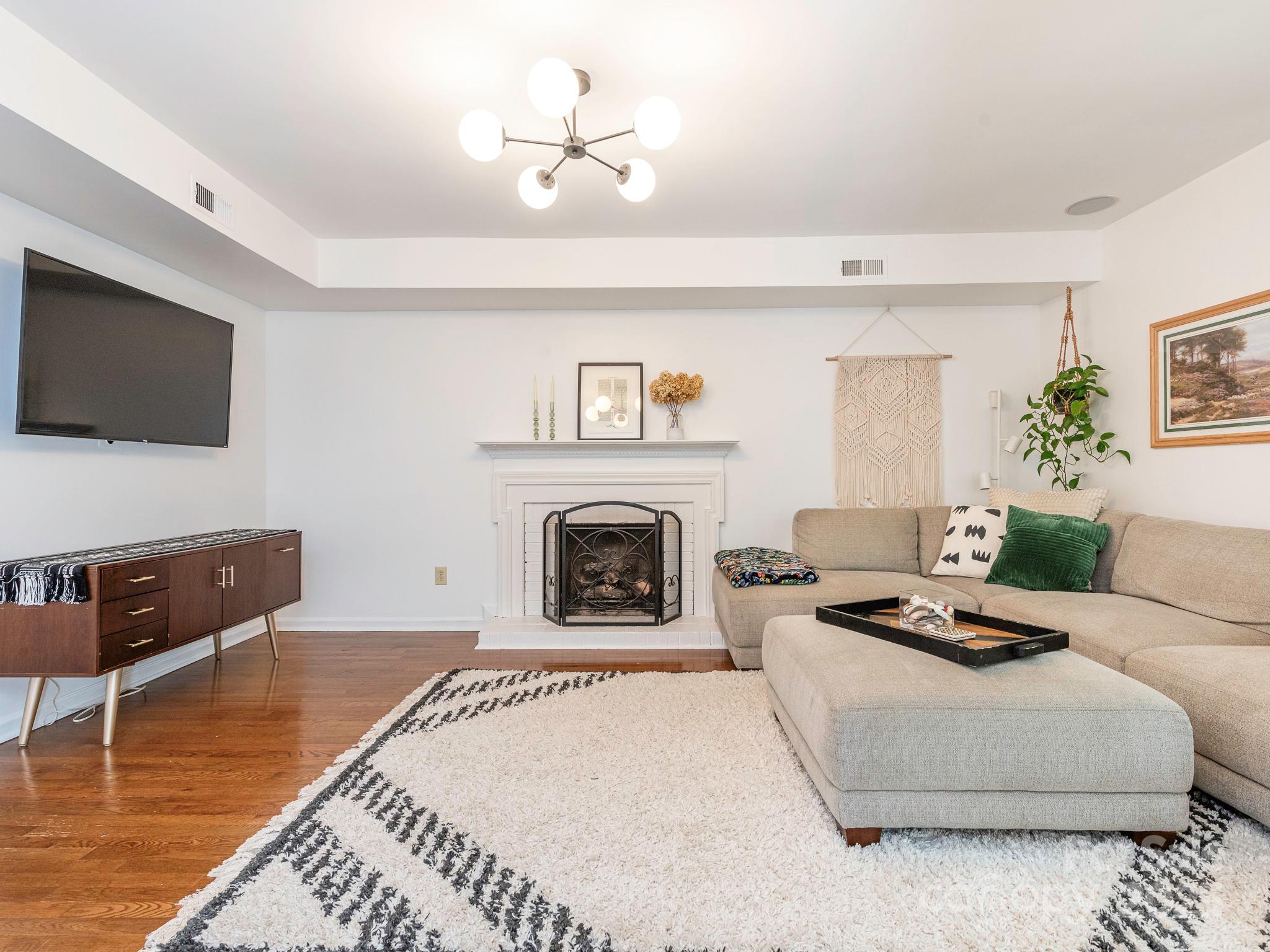 3102 Peggy Ridge Terrace