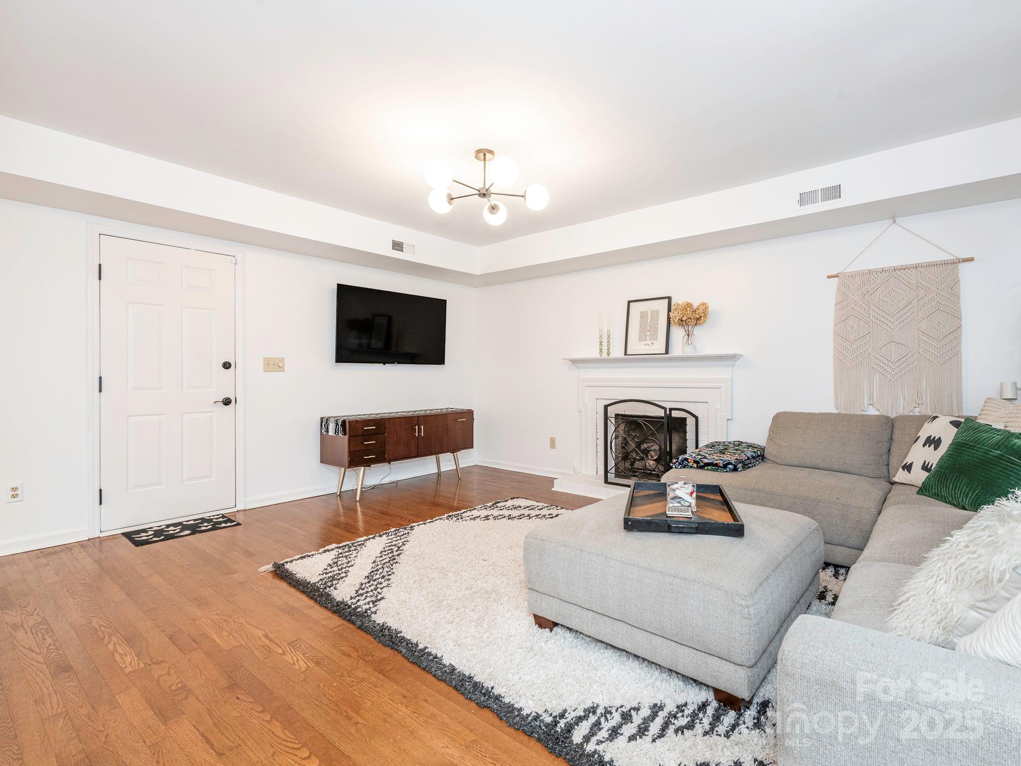 3102 Peggy Ridge Terrace