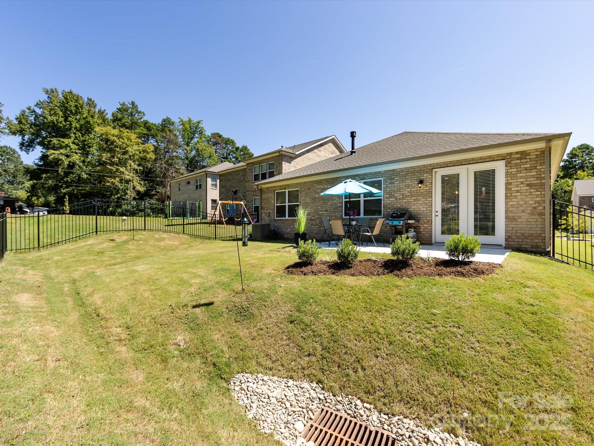 5010 Kinsbridge Drive