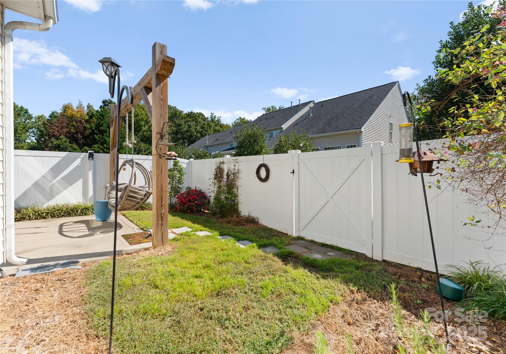 6040 Queens Walk Court