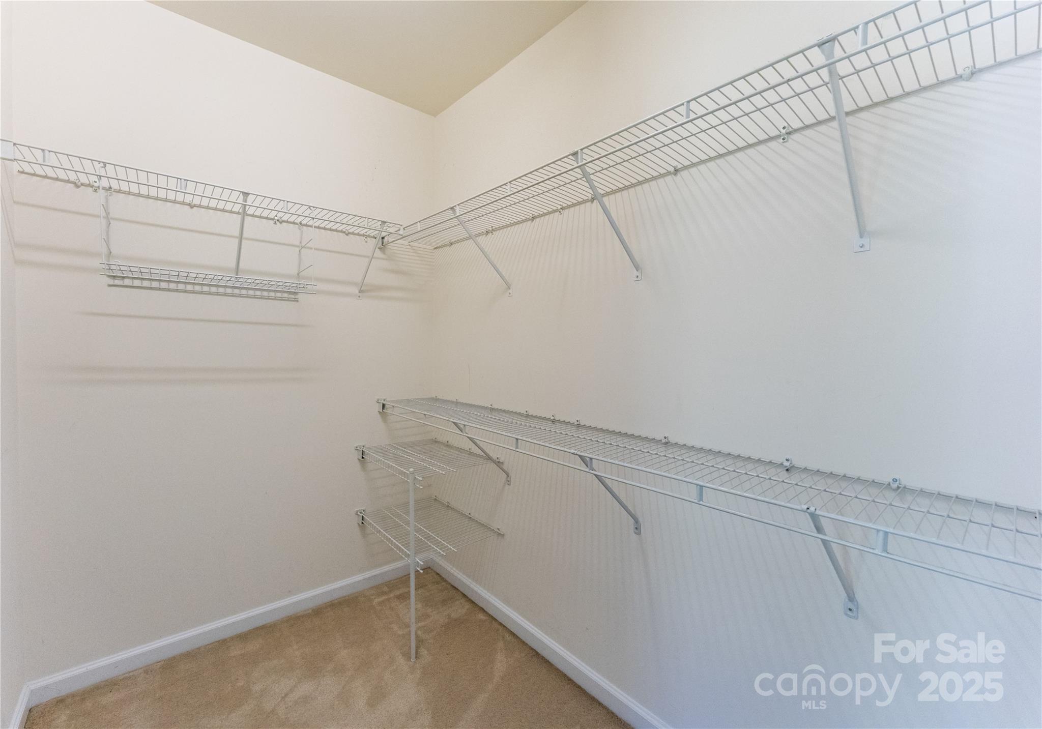 6040 Queens Walk Court