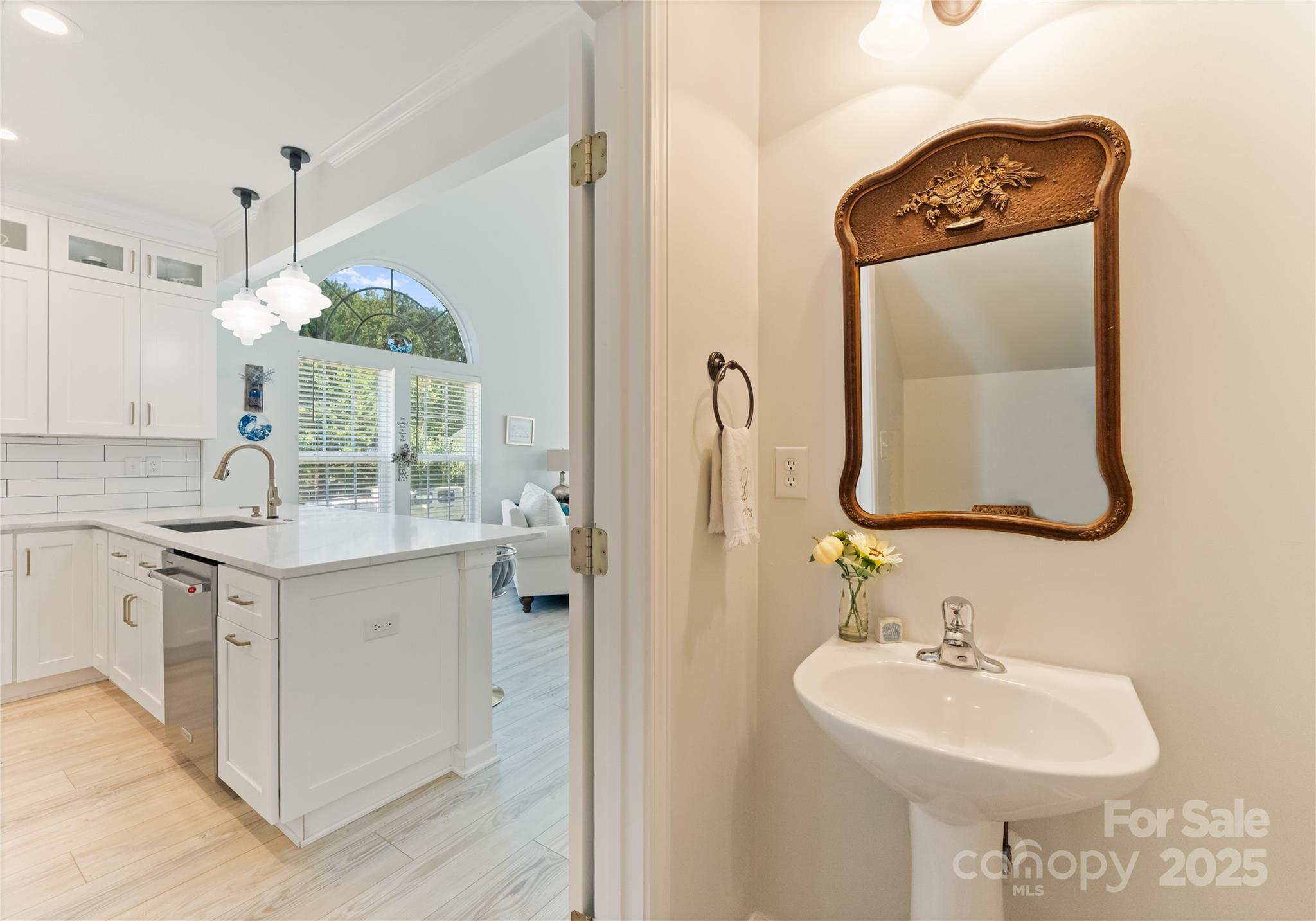 6040 Queens Walk Court