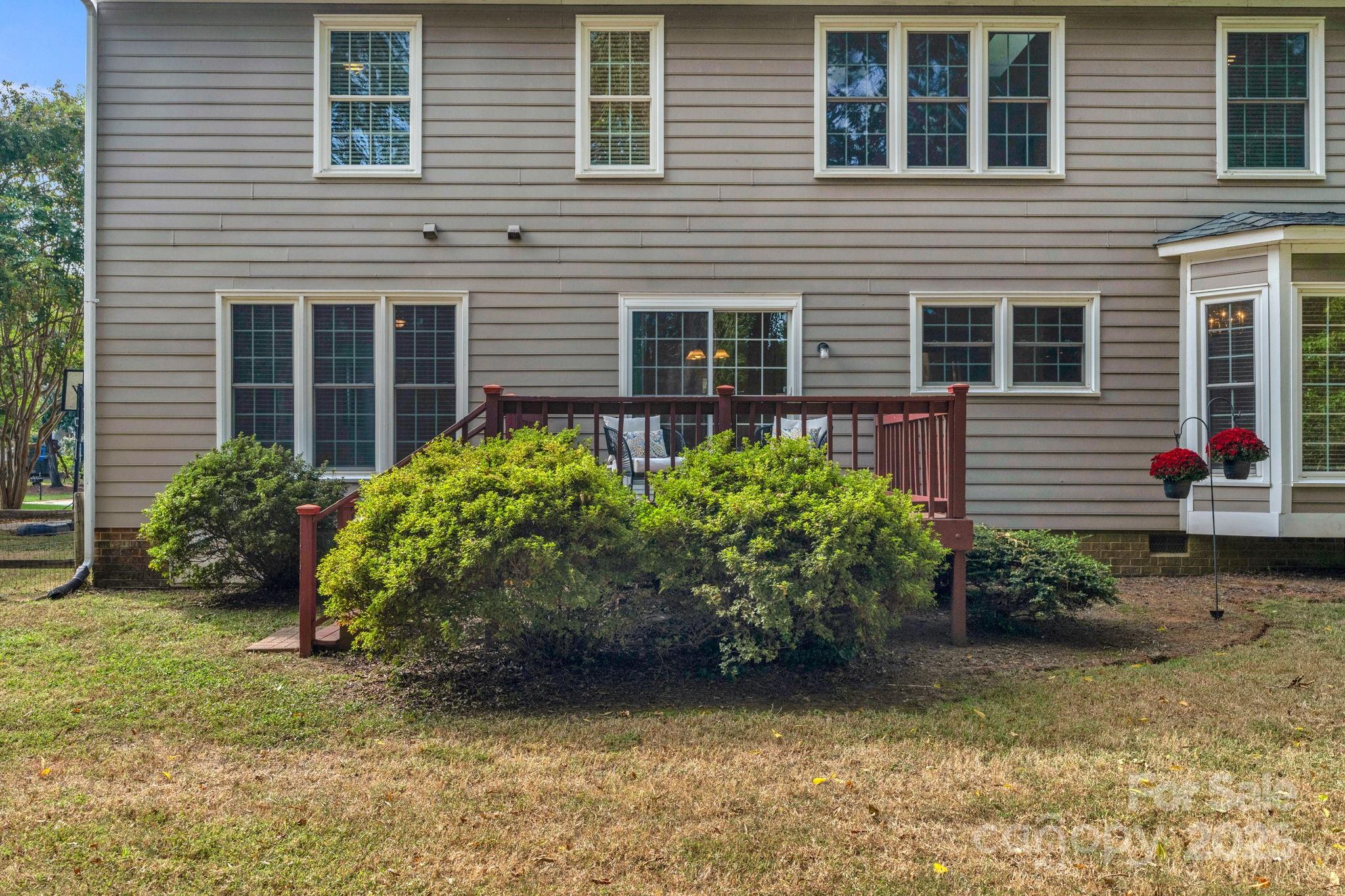 11905 Provincetowne Drive