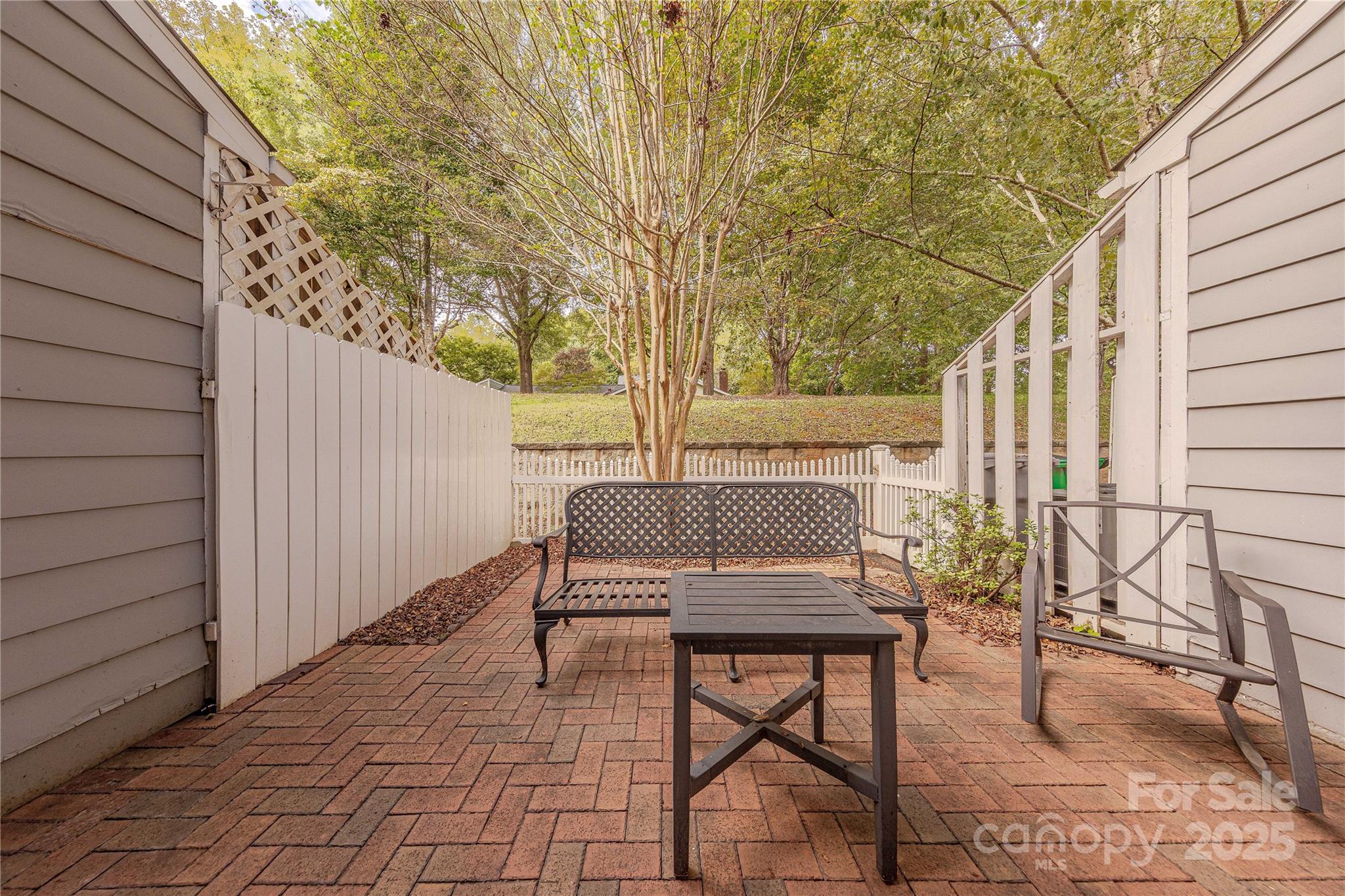 1025 Sardis Cove Drive