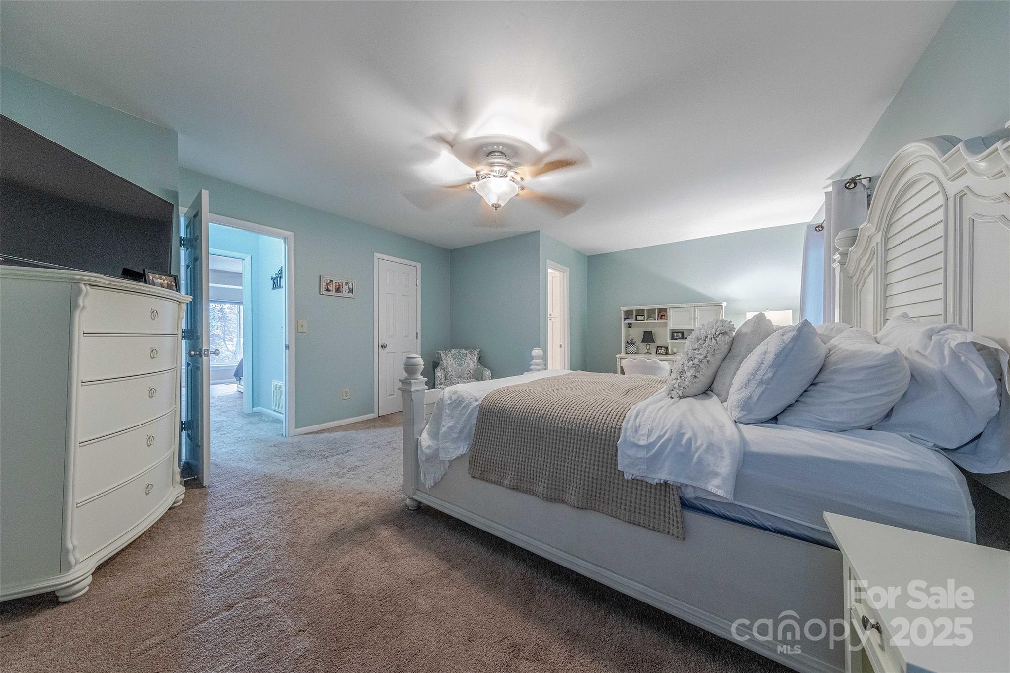 1025 Sardis Cove Drive