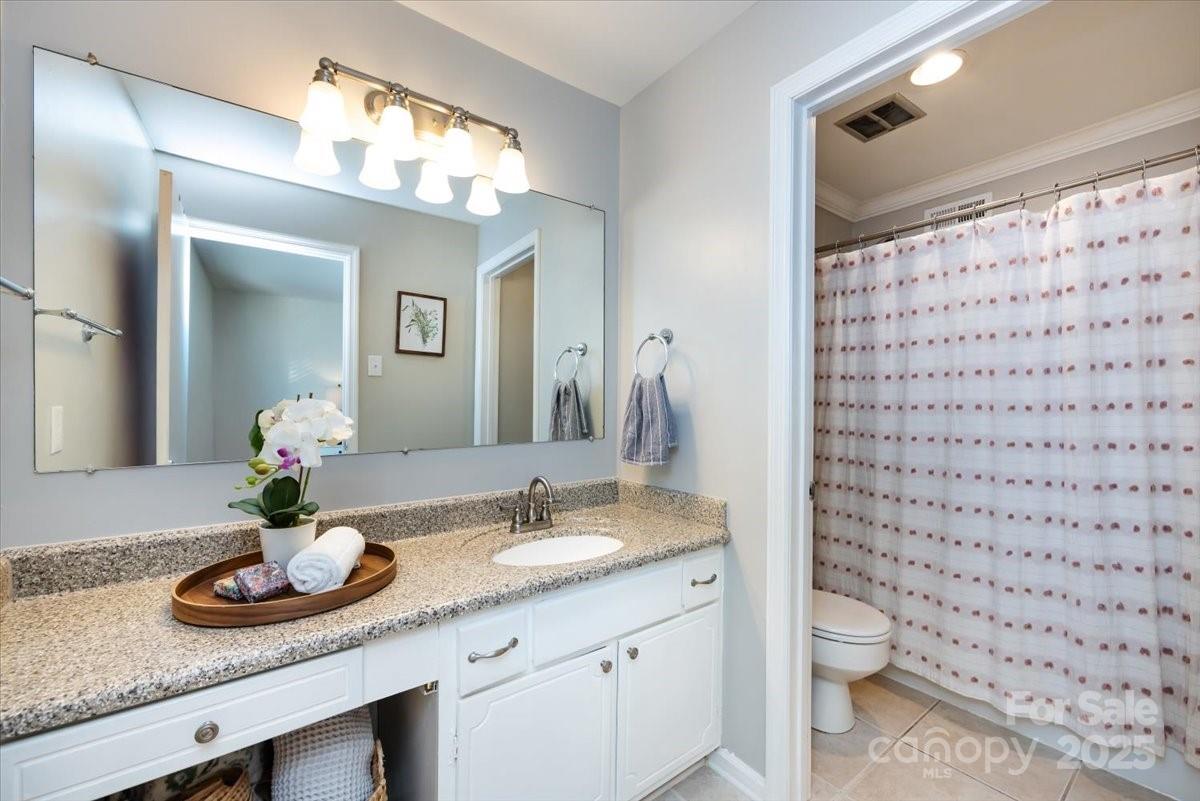 1708 Roxborough Road Unit: H