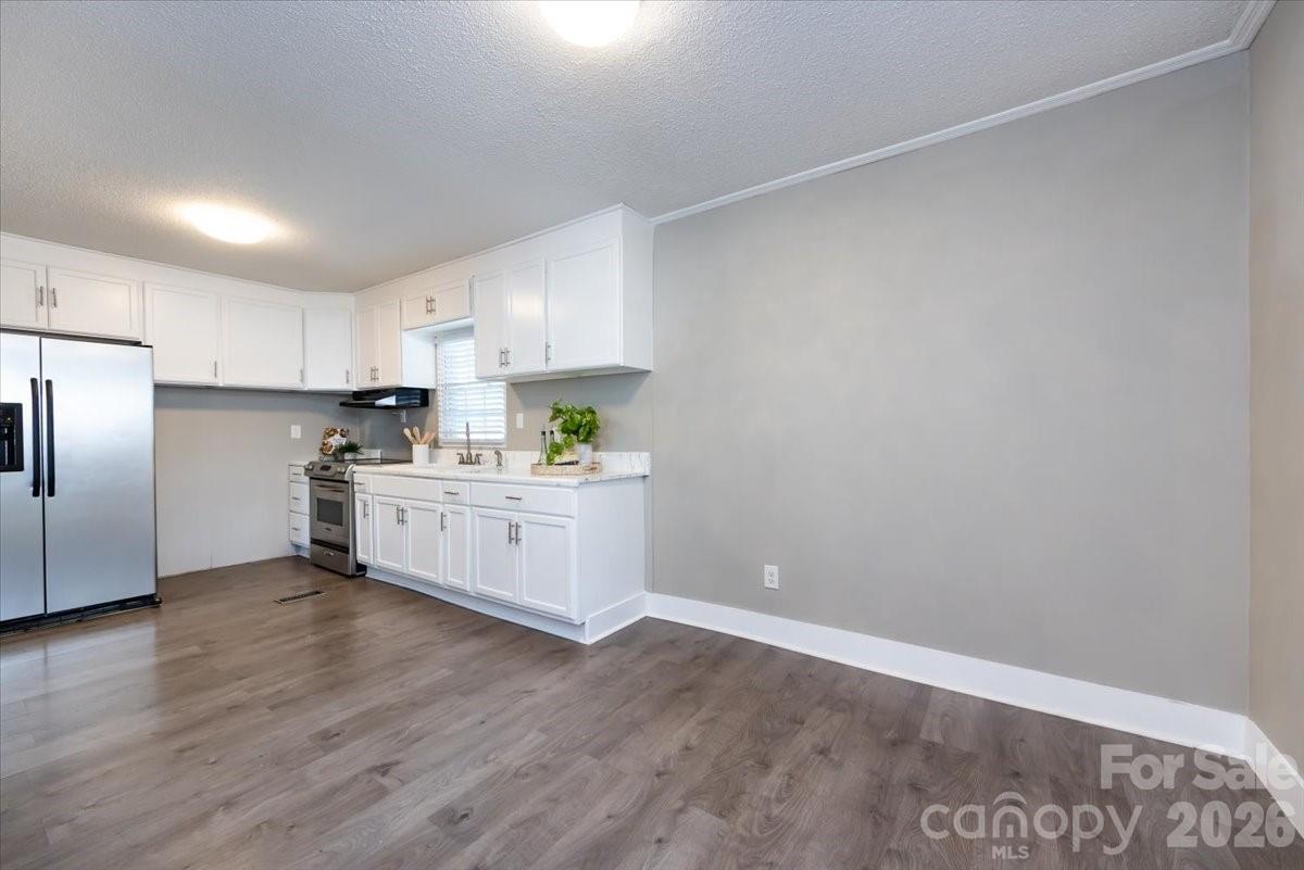 406 Robinson Clemmer Road