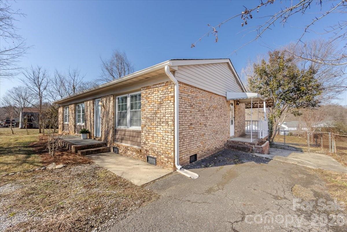 406 Robinson Clemmer Road