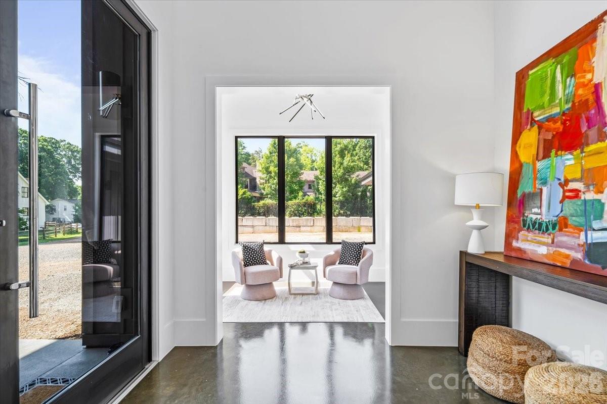 3304 Mar Vista Circle