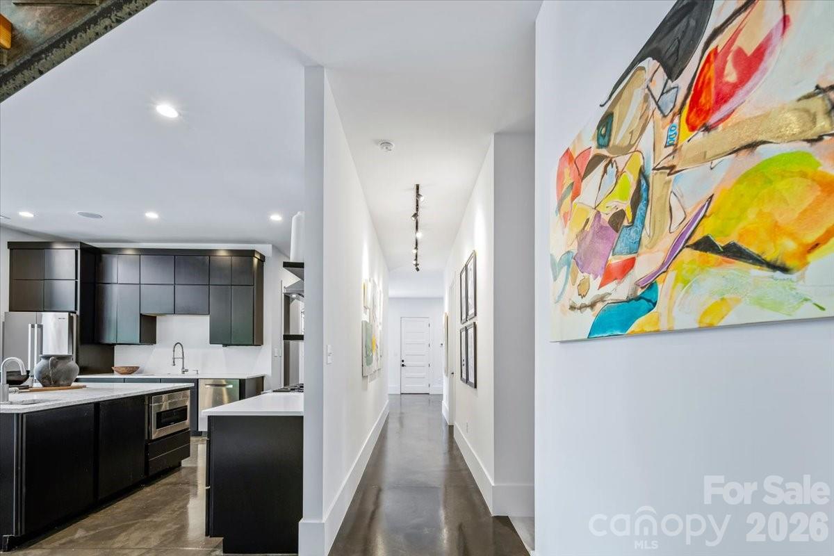 3304 Mar Vista Circle