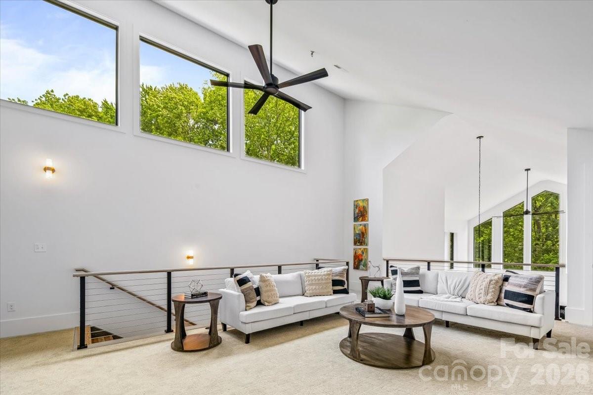 3304 Mar Vista Circle