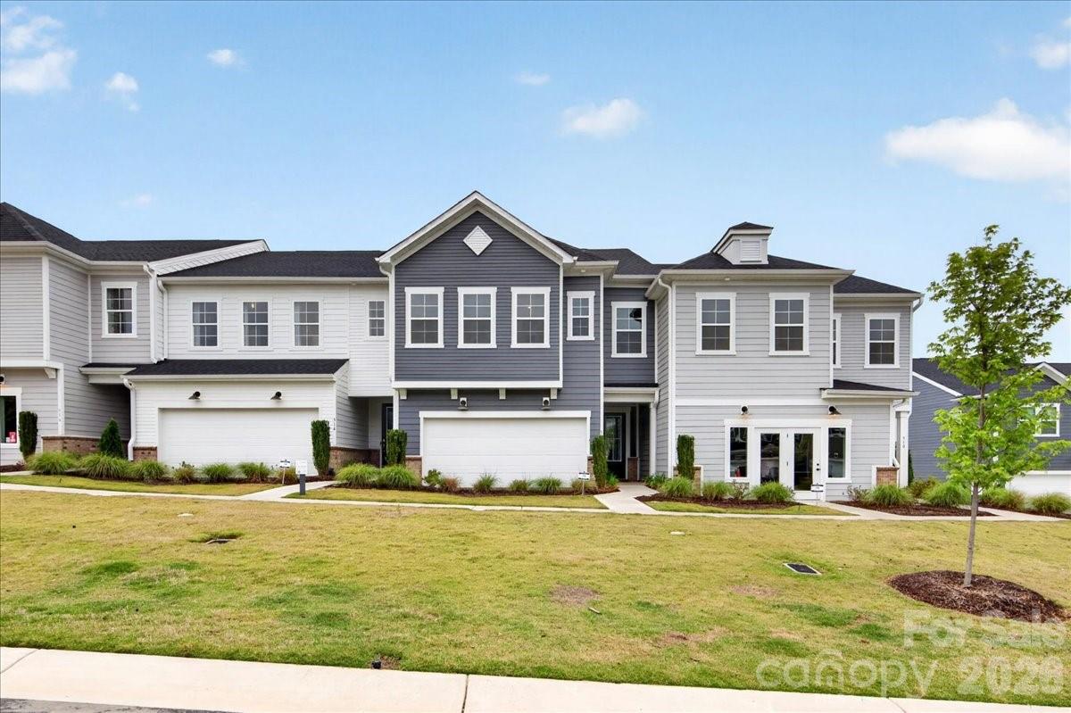 512 Webster Lane