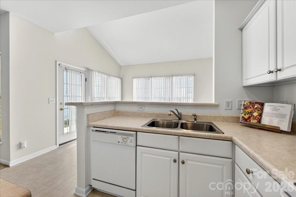 6222 Professional Boulevard