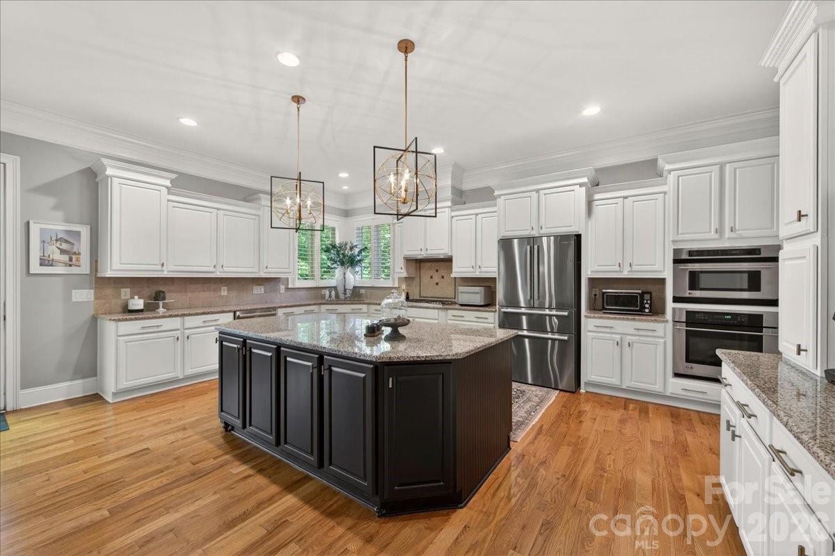 2702 Cecily Court