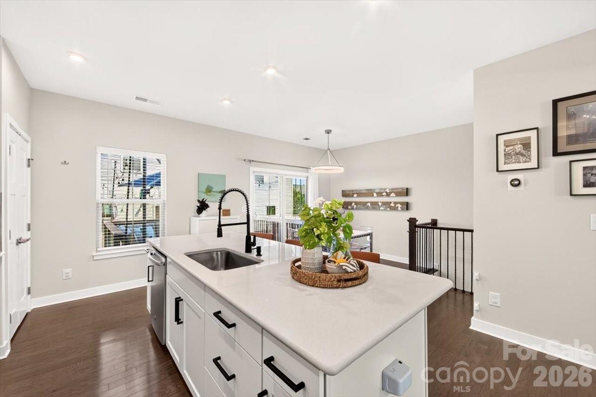 1728 Town Oak Lane